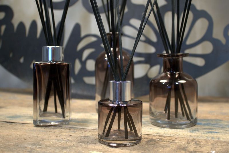 250 ml Round Antique Reed Diffuser Bottle - Houtskool (doppen worden apart verkocht)