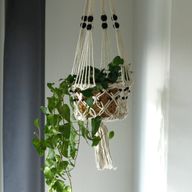 Macramé Plantpot Houder - Lrg met Kralen