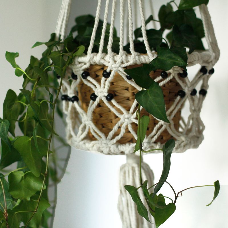 Macramé Plantpot Houder - Lrg met Kralen
