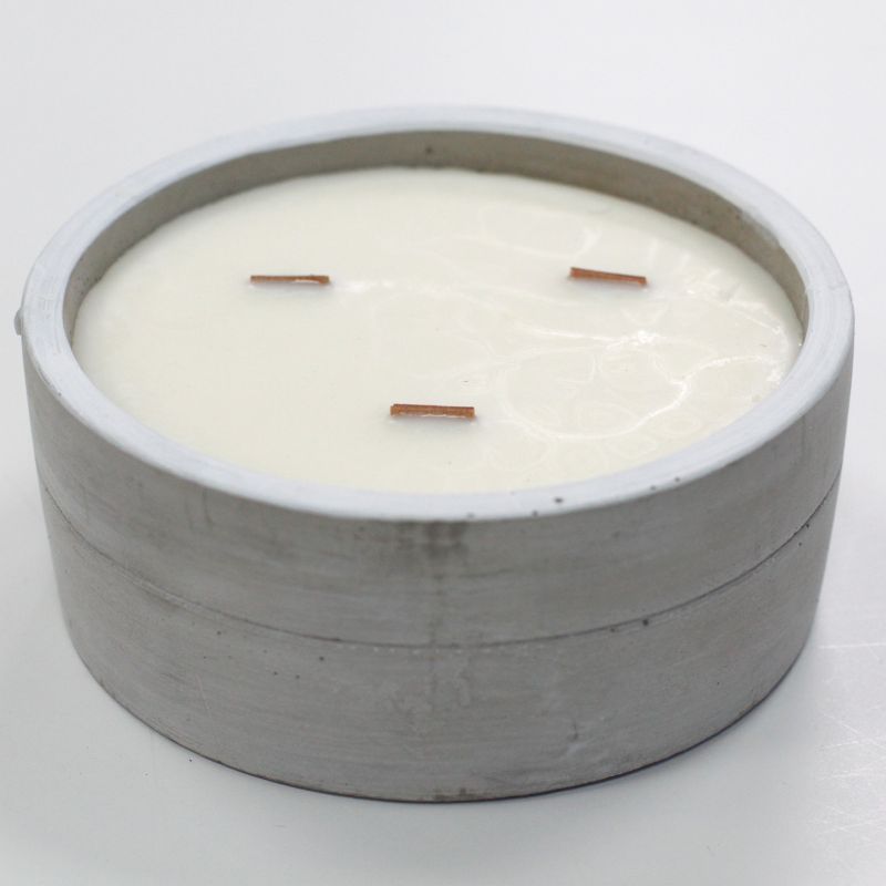Kaars In Betonnen Pot - Large - Patchouli & Donker Amber