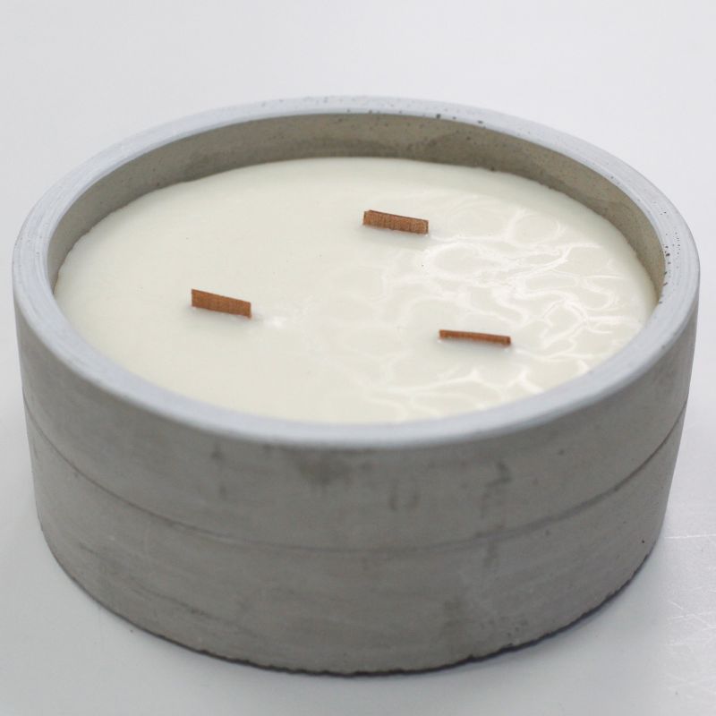 Kaars In Betonnen Pot - Large - Gemalen Vanille & Sinaasappel
