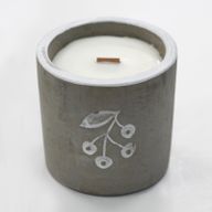 Kaars In Betonnen Pot - Medium - Bessen - Jeneverbes & Zoete Gin