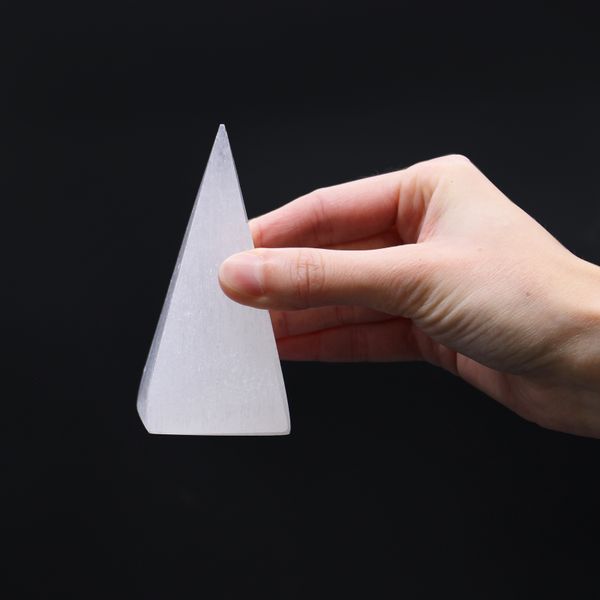 Seleniet Piramide - 10 cm