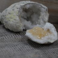Calciet Geodes - Geopend - 10-12 cm