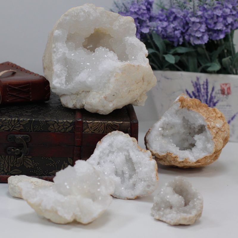 Calciet Geodes - Ongeopend 6-9cm