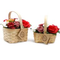 Medium - Zeep Bloemen Boeket in Rieten Mand - Rood