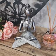 Yoga Beeldje - Vrouw - Zilver & Wit - 24cm