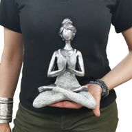 Yoga Beeldje - Vrouw - Zilver & Wit - 24cm