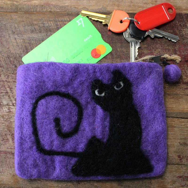 Natuurlijke Vilten Ritstas (assorti) - Zwarte Kat