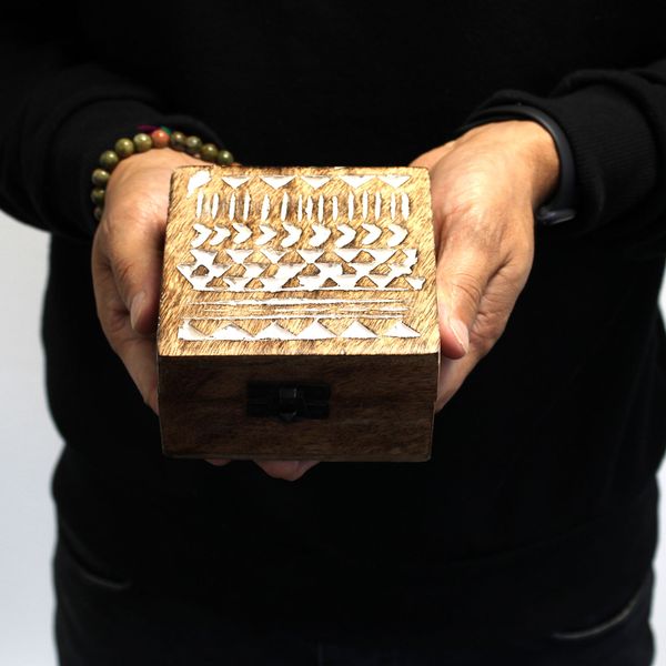 Mango Houten Box - White Washed - Slavisch Motief