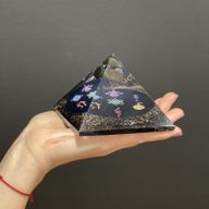 Orgoniet Piramide - Middernacht Reiki - 90mm