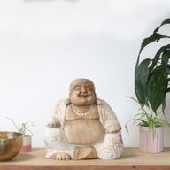 Handgesneden Boeddhabeeld - 30cm Happy - Whitewash