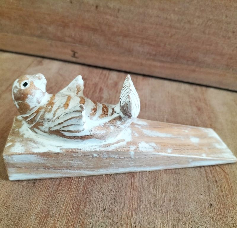 Hand carved Doorstop - Zeehond