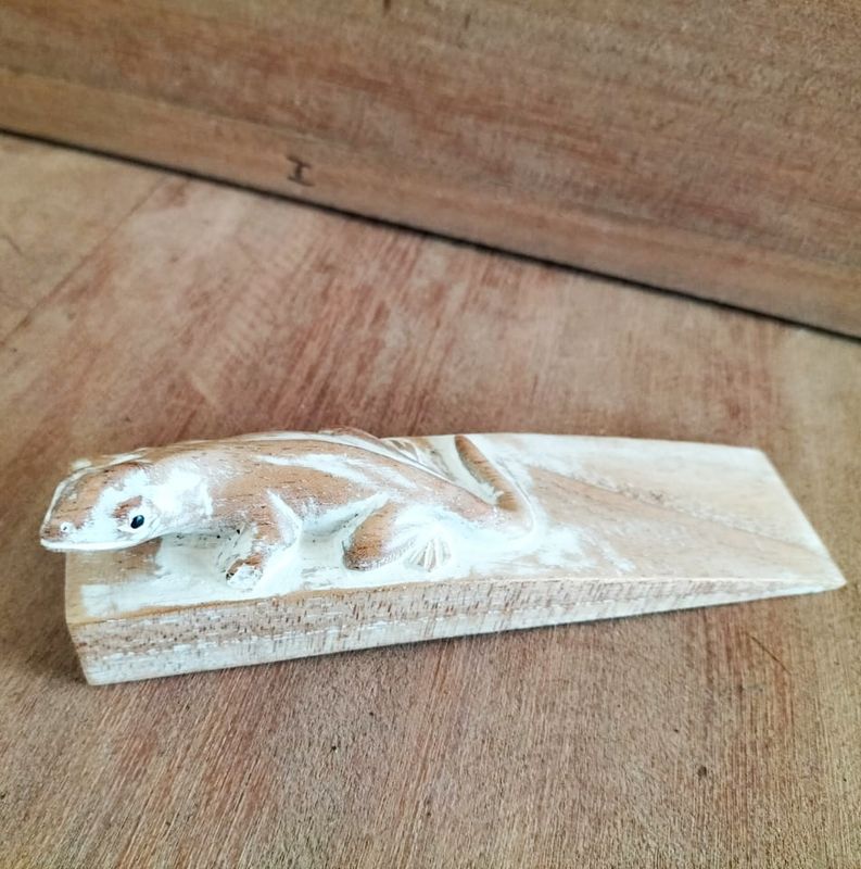 Hand carved Doorstop - Gekko