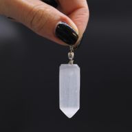 Seleniet Obelisk Hanger