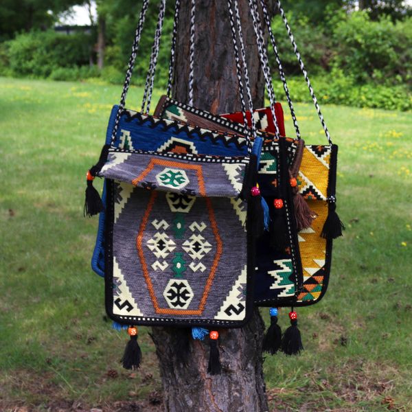 Lichtgrijze Kilim Messenger Festivaltas