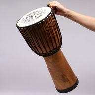 Hamsa Djembe met Brede Bovenkant – 50 cm