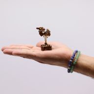 Mini Edelsteenbomen op Houten Basis - Tijgeroog (15 stenen)