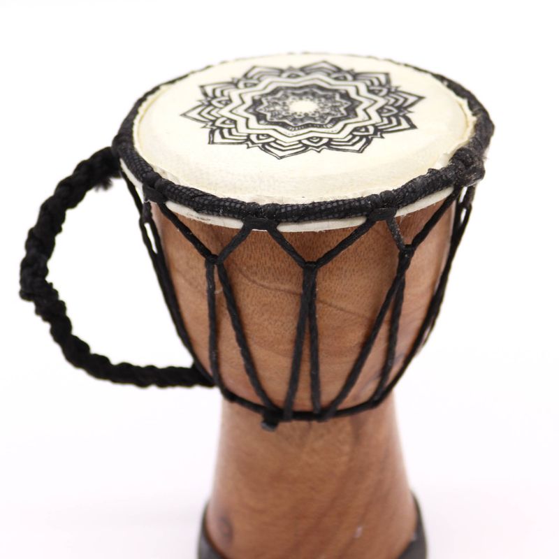 Mandala Djembe met Brede Bovenkant – 15 cm