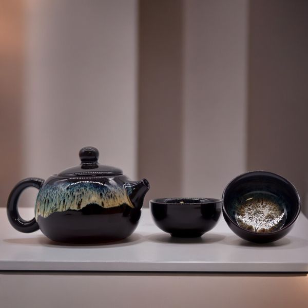Kruidige Zwarte Glazuur Theeset - Theepot & Twee Kopjes