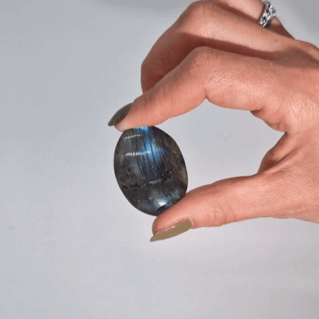 Madagascar Labradoriet Handstenen (ca. 17-40g 35-50mm)