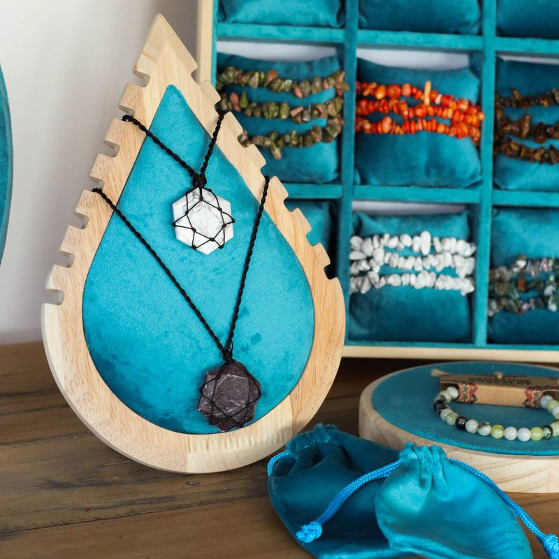 Kleine Druppelvormige Ketting Display 19x13cm