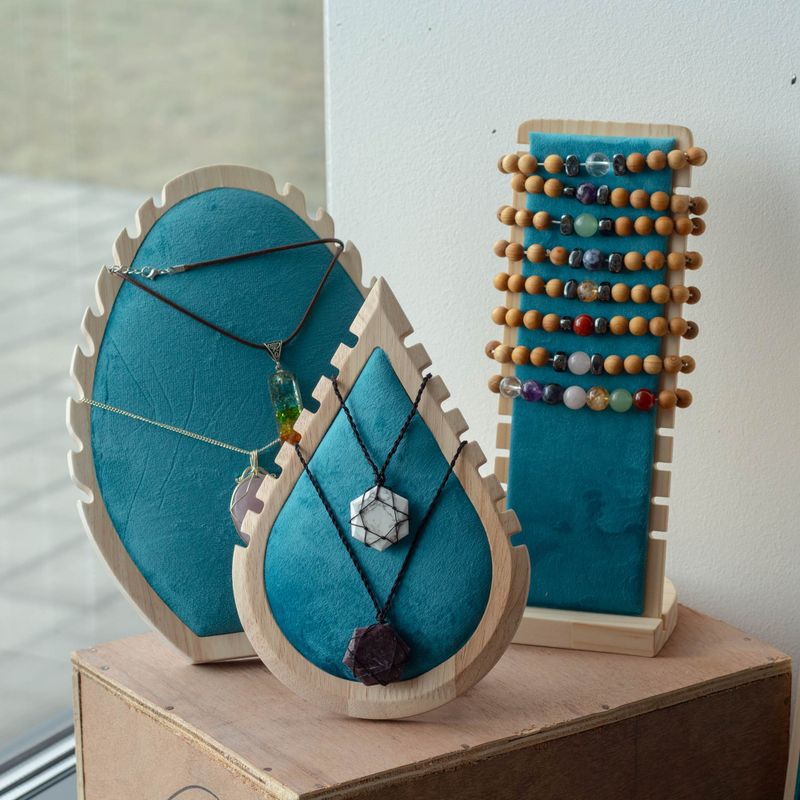 Kleine Druppelvormige Ketting Display 19x13cm