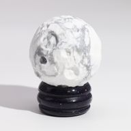 Witte Howliet Planeet op een Sola Goldstone Standaard - 40mm (30x15mm standaard)