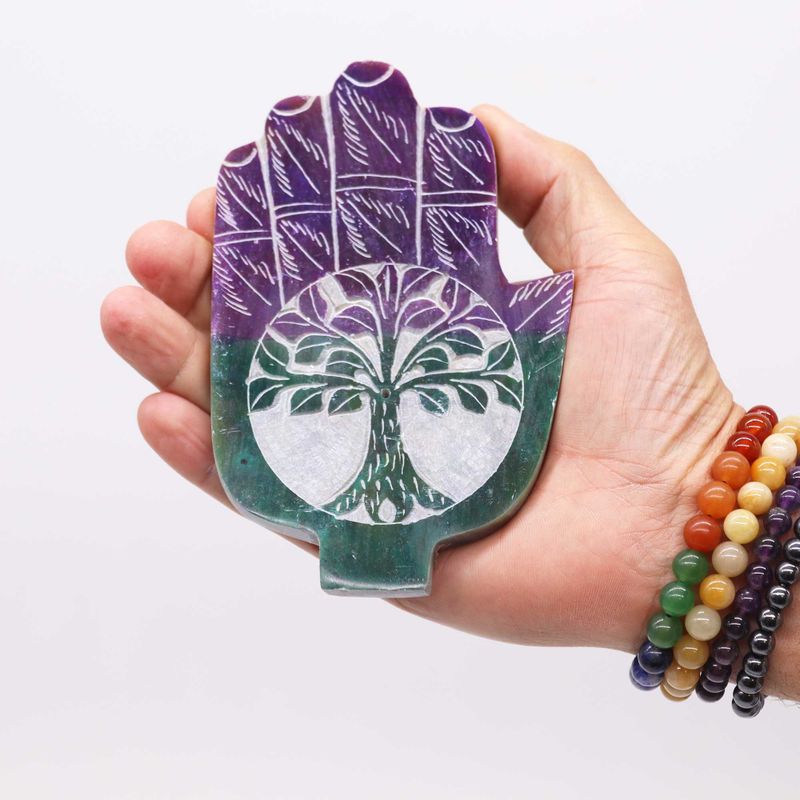 Speksteen Med Hamsa Wierookhouder 13x9cm - Levensboom
