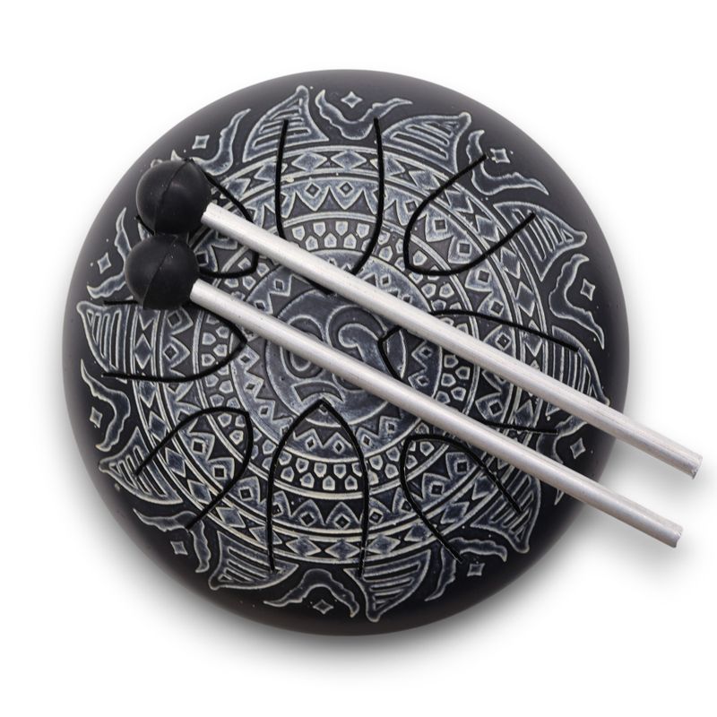 Stalen Tong Geluksdrumss Om Mandala Gegraveerd - 16cm