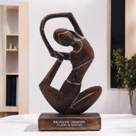 Houten Yoga Dame - Antiek - Gedraaide Houding