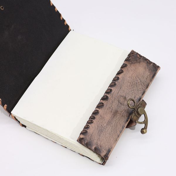 Bruin Tan Boek - Oog van het Kwaad Decor