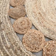 Groot Rond Zacht Jute Tapijt met Cirkelpatroon Binnenin - 120cm