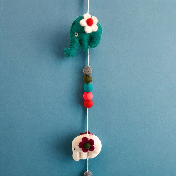Vilten Wandhanger - Olifanten (willekeurige kleuren)