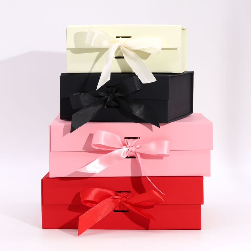 Plat Verpakte Cadeaubox - Medium Vierkant. (20x18.2x8cm) - Roze