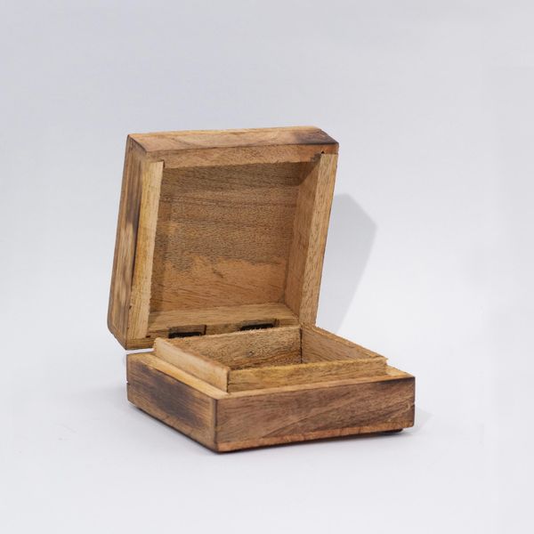 Kleine Geëmailleerde Vierkante Doos 10x10x4,2 cm - HOP HARE
