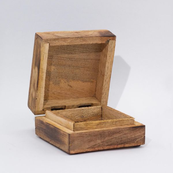 Middelgrote Vierkante Doos 13,5x13,5x6 cm - HOP HARE