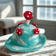 Felted Paddenstoelenhoed - Verloren in Hemelsblauw