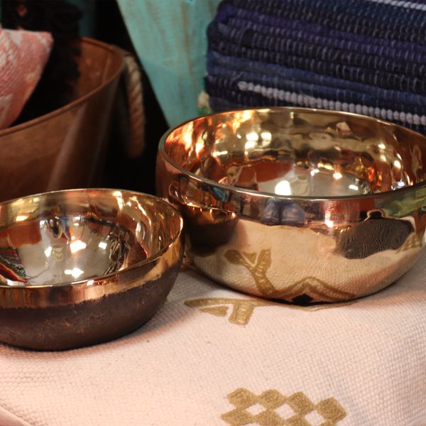 Kleine Shining Bell-Metal Handgemaakte Slagkom (ongeveer 550g) - 13cm