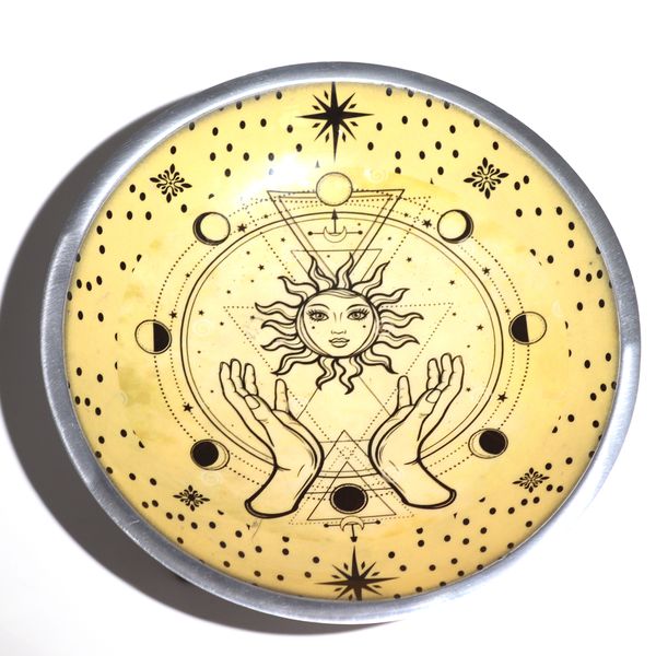 Driedelige Enamel Offerschotel – Handen & Zon