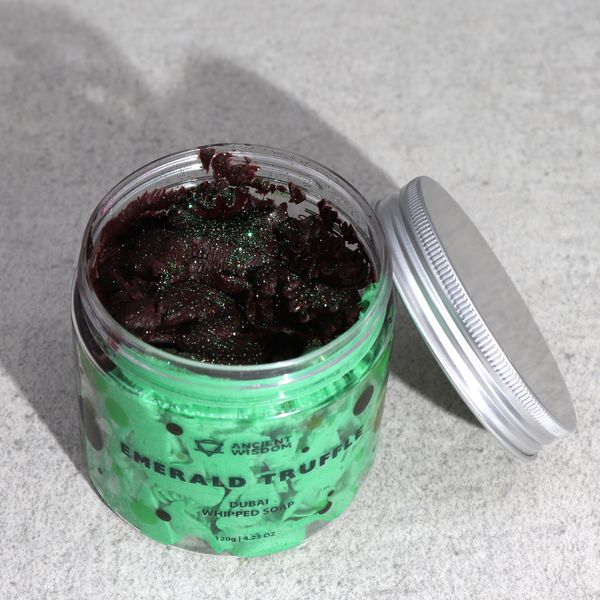Dubai Slagroomzeep – Emerald Truffle 120g