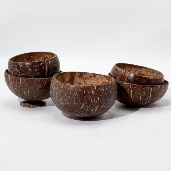 Sm Natural Coconut Bowl - gepolijst - voor ambachtelijk gebruik - 9x10cm op standaard