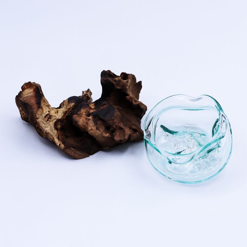 Gesmolten Glas Golvende Kom op Hout
