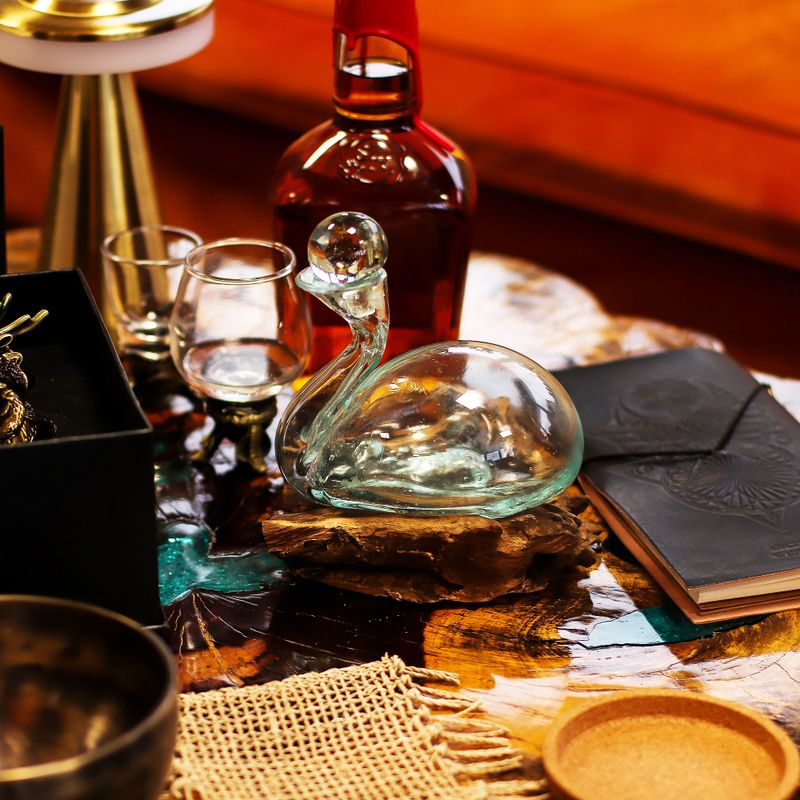 Gesmolten Glas Eendkaraf op Hout met Stop