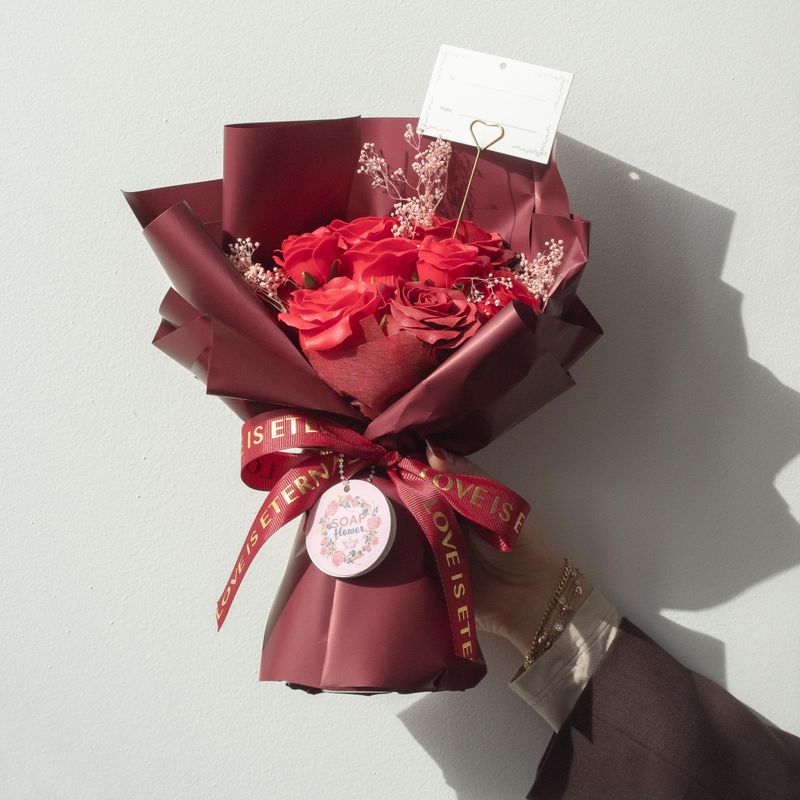 Groot Boeket Rode Rozen – Liefde is Eeuwig – Cadeaubon
