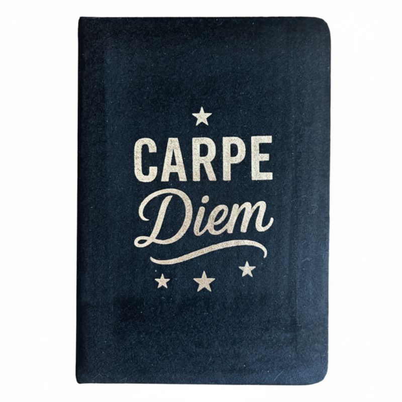 Zwart Fluwelen Notitieboek – 80 Pagina’s – Carpe Diem