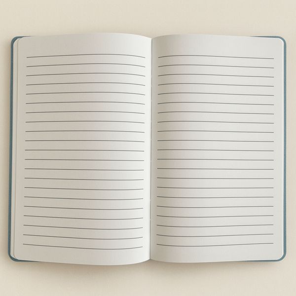 Donkerblauw Fluwelen Notitieboek – 80 Pagina’s – Blijf Wild Maankind