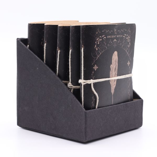 Oude Heksenritueel Leren Notitieboekje – Assorti (6×4,5") – Displaydoos