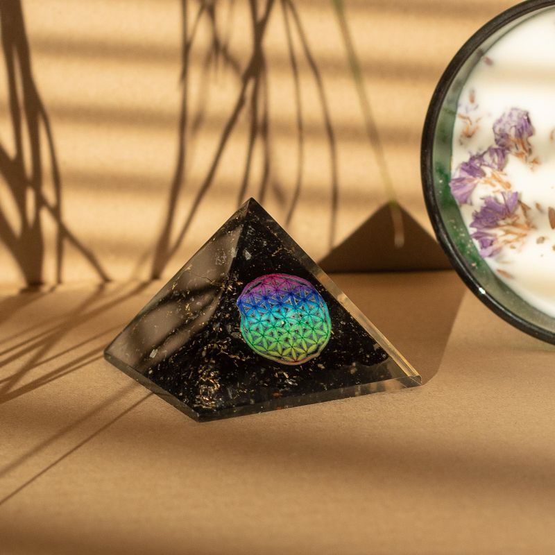 Kleine Organiet Piramide – Flower of Life – Zwarte Toermalijn