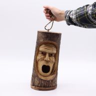 Boomstam Gezicht - Vogelhuisje - Chagrijnige Oude Man
